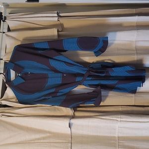 Manaola tunic button up shirt. XXL black with teal print.